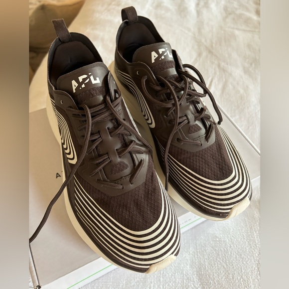 Chocolate/Brown Women's Streamline - APL - Picture 4 of 5